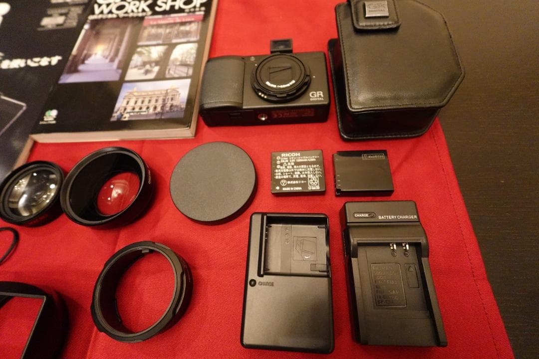 美品！人気機種 RICOH リコー GR DIGITAL III　フルセット！