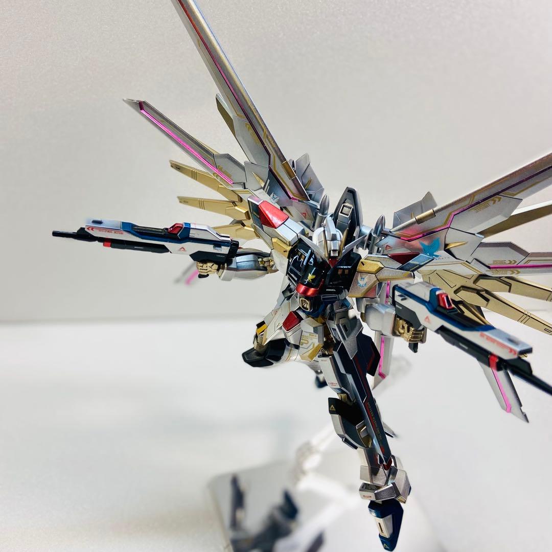 HG マイティーストライクフリーダムガンダム 全塗装 完成品 ガンプラ 塗装済み