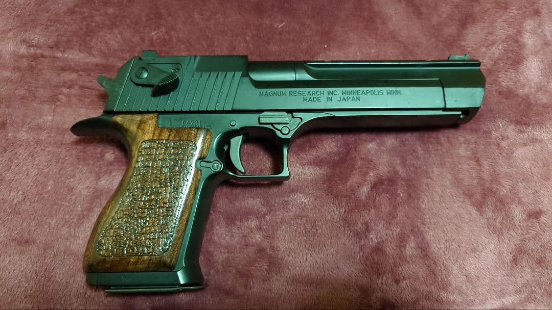 東京マルイ デザートイーグル ウッドグリップ　カスタム