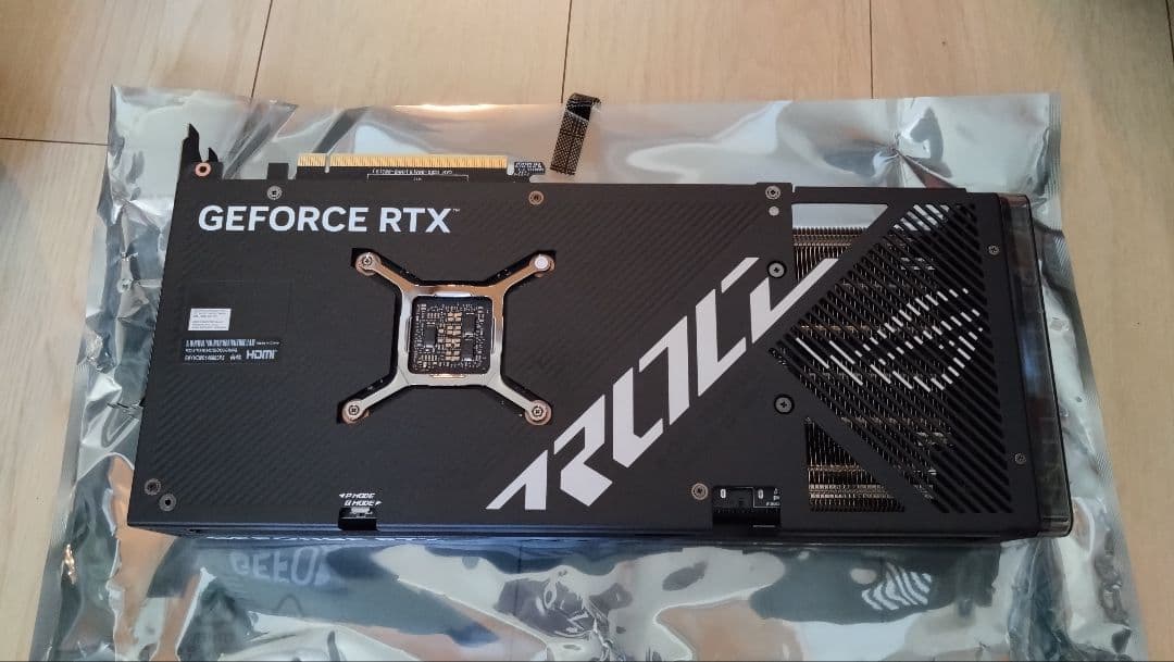 グラフィックボード・グラボ・ビデオカード ROG STRIX GAMING GeForce RTX 4070 SUPER