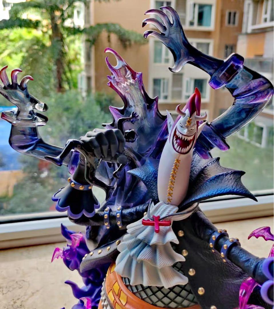 ワンピース LX -STUDIO ゲッコー・モリア フィギュア