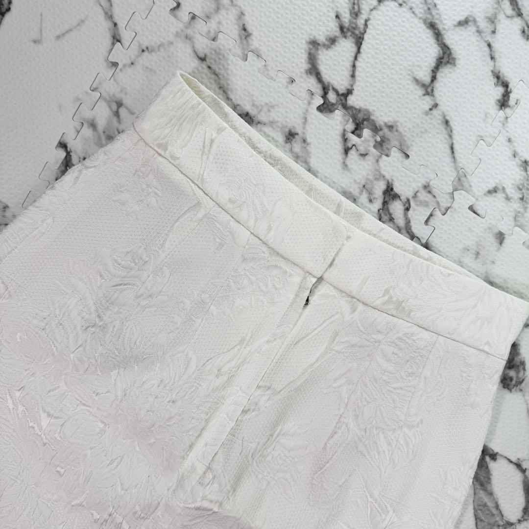 【新品タグ付き】ドルチェ＆ガッパーナ　フラワージャガードタイトスカート　ホワイト