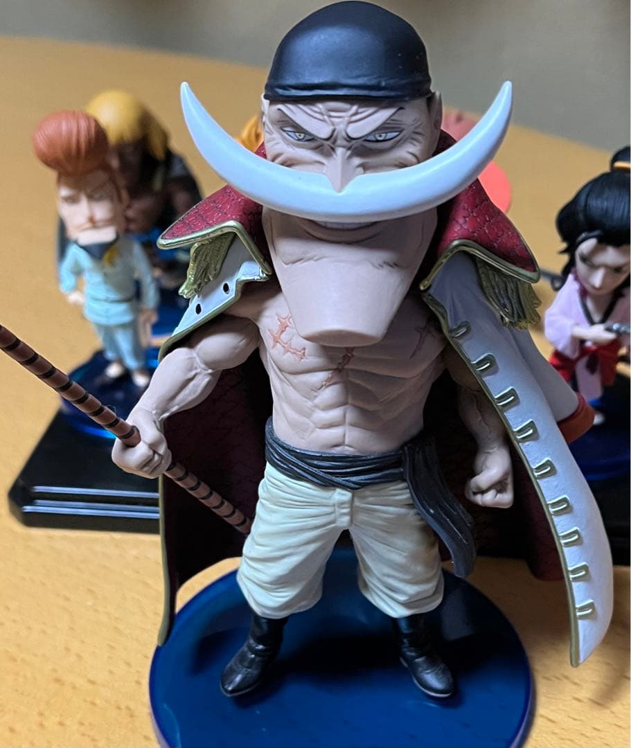 ワンピース　ワールドコレクタブルフィギュア　白ひげ海賊団