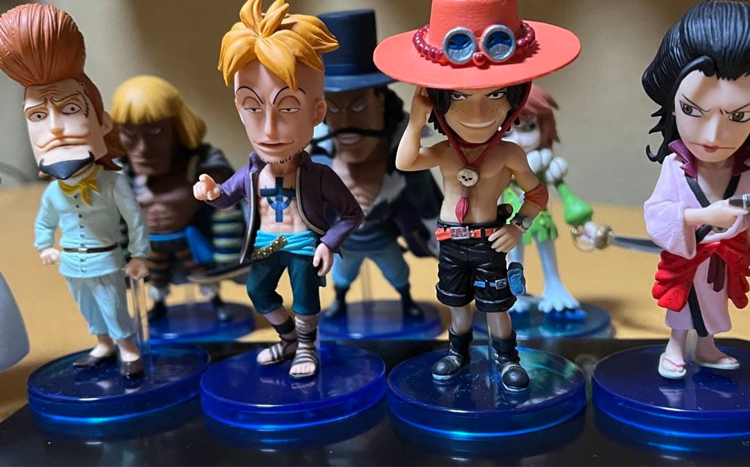 ワンピース　ワールドコレクタブルフィギュア　白ひげ海賊団