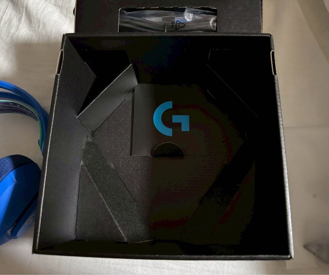 ヘッドホン Logicool G733