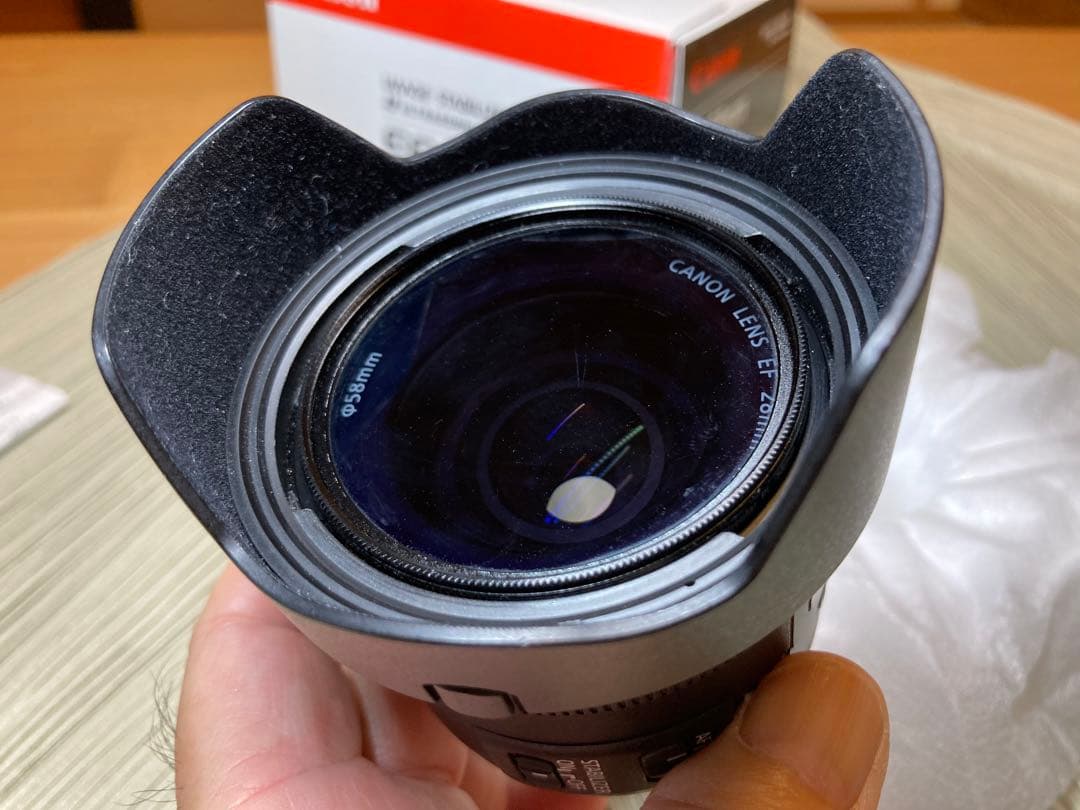 CanonEF28mmF2.8 IS USM PLフィルター、フード、ケース付き