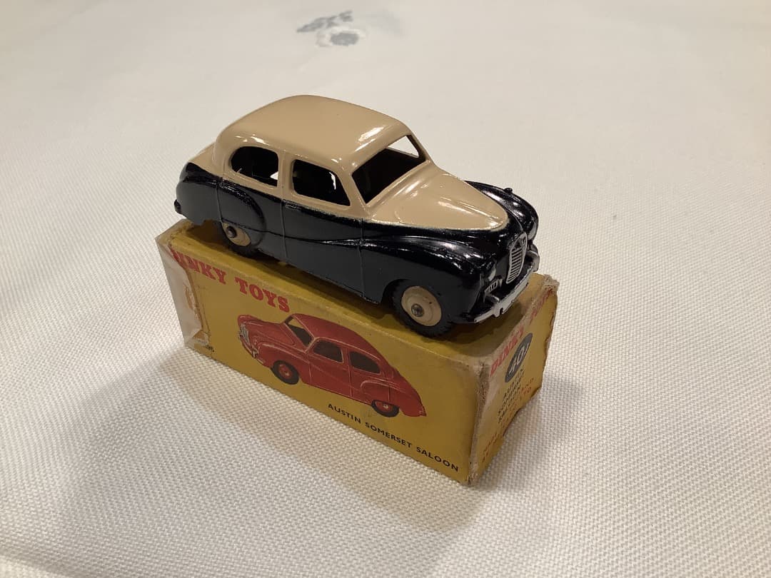 美品　DINKY TOYS AUSTIN SOMERSET ミニカー