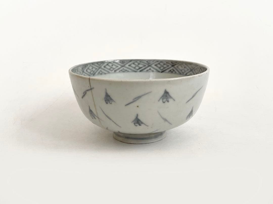 骨董　アンティーク　金継ぎ用　古伊万里　染付　　蜂　虫　模様　碗