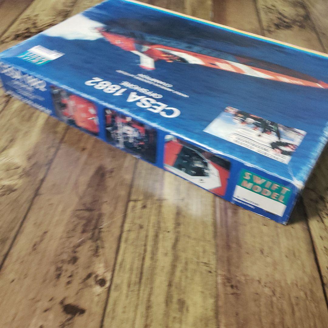 パワーボート CESA 1882 OFFSHORE プラモデル