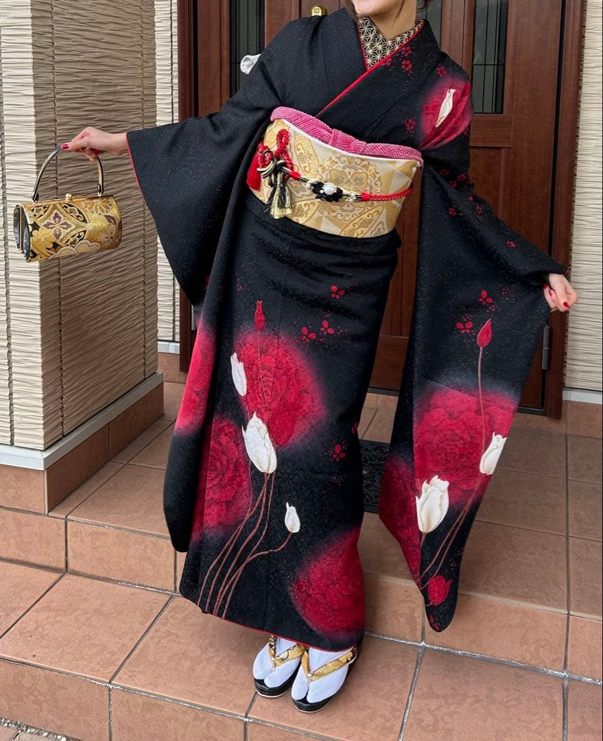 振袖 黒地 花柄