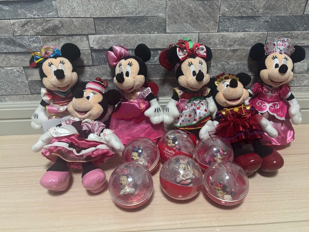 トータリーミニーマウス ぬいぐるみバッジ＆カプセルトイセット