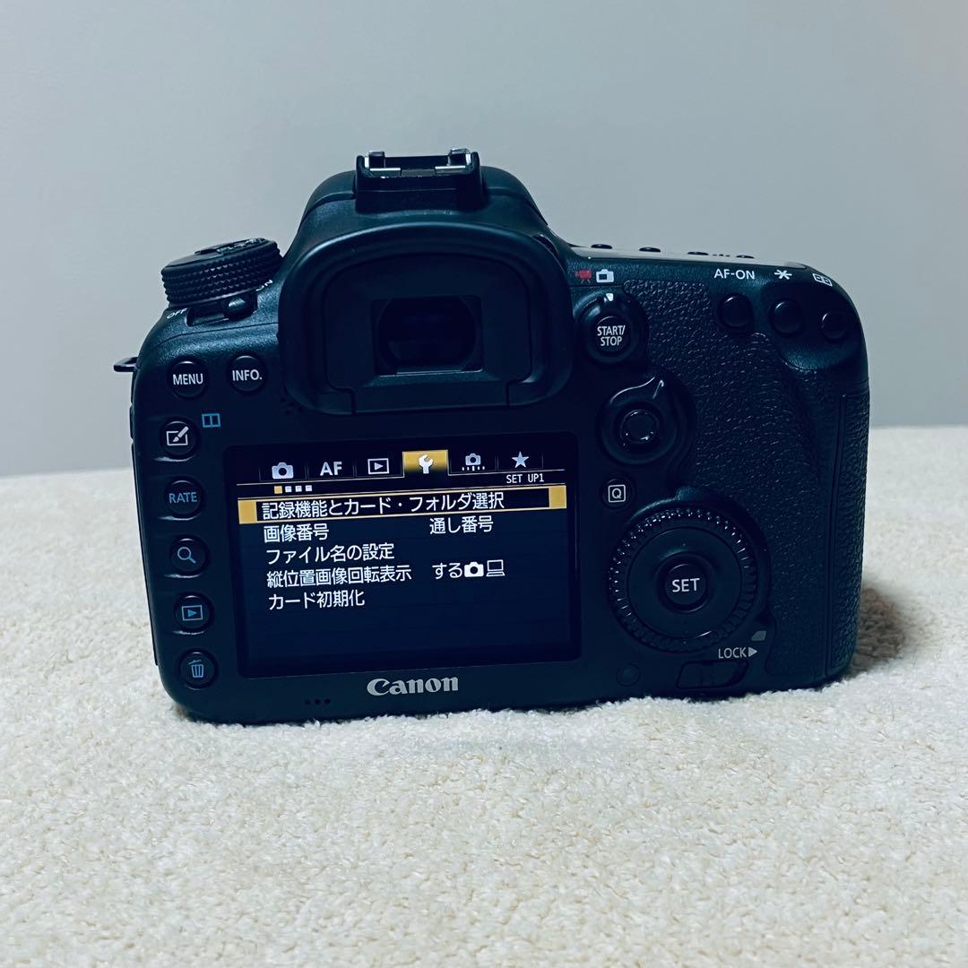 【コスモス・美品】 Canon EOS 7D Mark II レンズセット