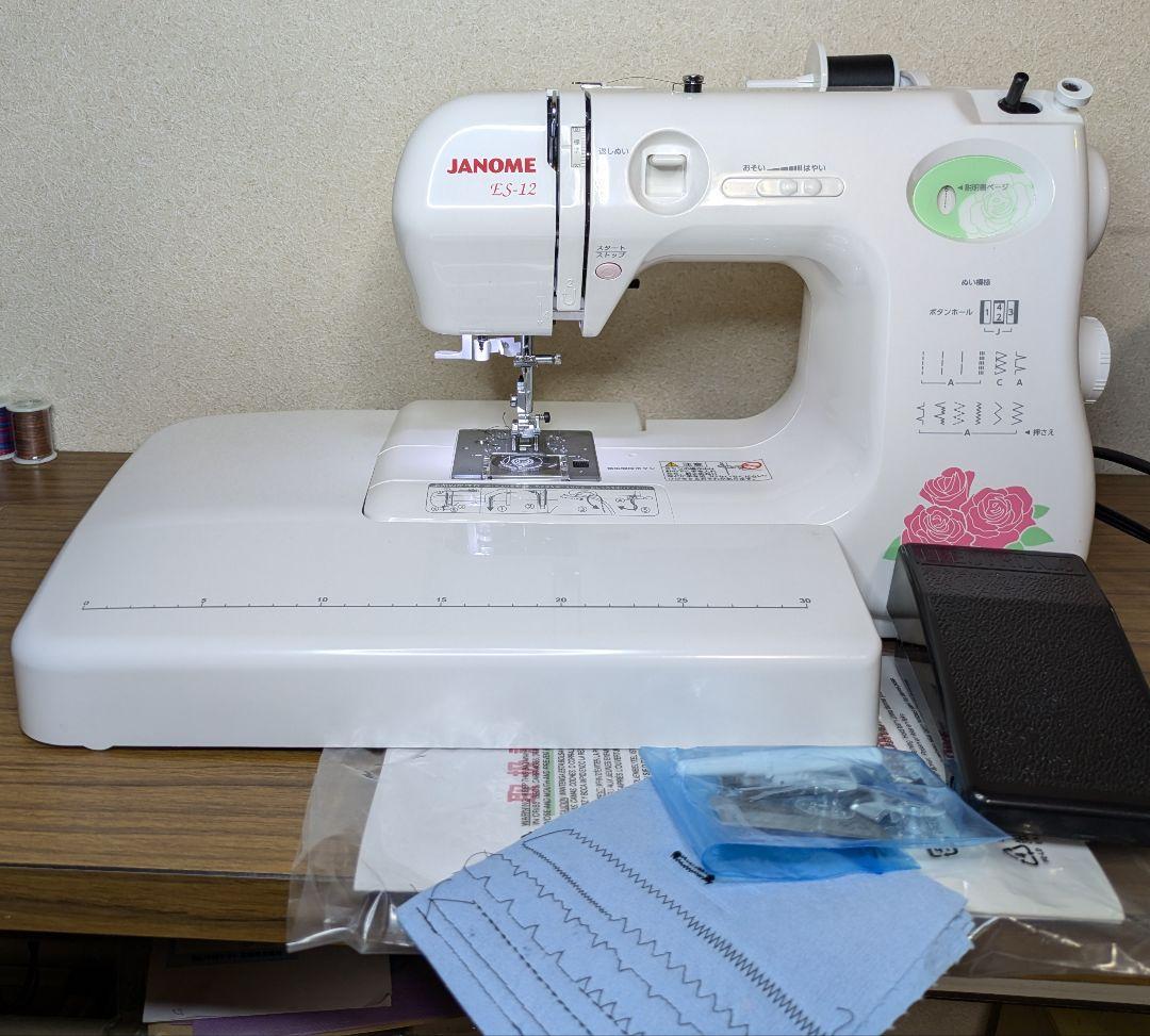 フットコン、大型テーブル付属☆ 662型『ES-12』☆コンパクトミシン傑作機