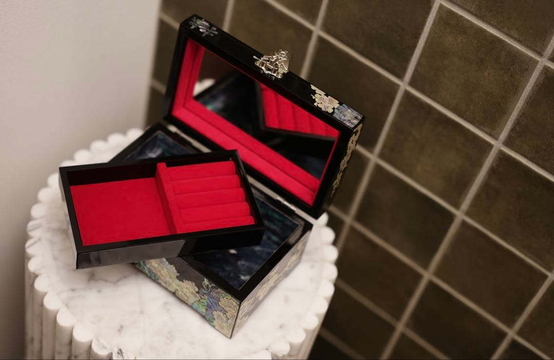 中国伝統螺鈿漆器ジュエリーボックス（内側も螺鈿装飾・純手工制作）