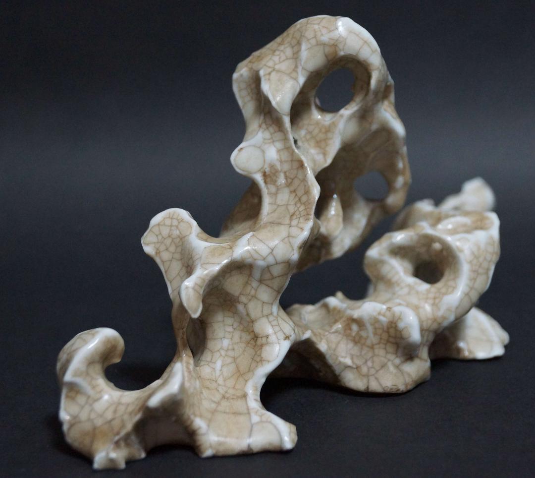 清 哥窯（かよう）太湖石型 造形筆置き 鑑賞石形置き物 書道具 文房具 文房四宝