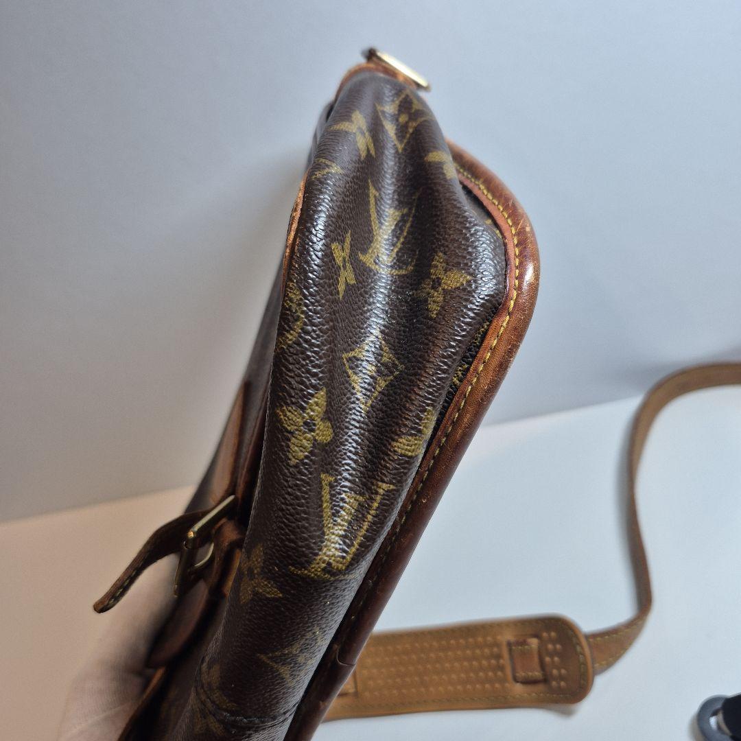 希少　廃盤　ヴィトン　モノグラム　ソローニュ　M42250