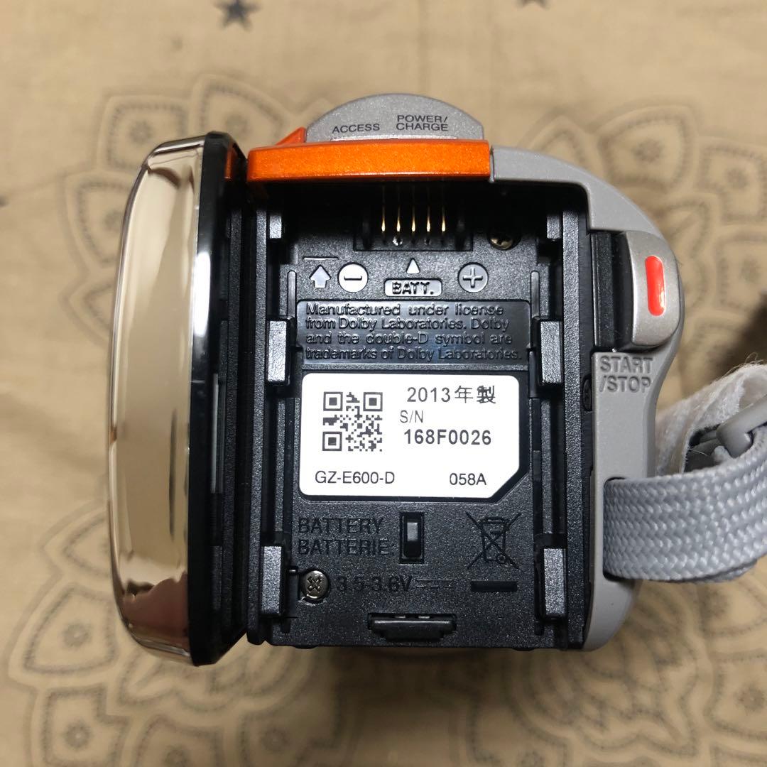 ほぼ新品 JVC Everio GZ-E600 ビデオカメラ 完品