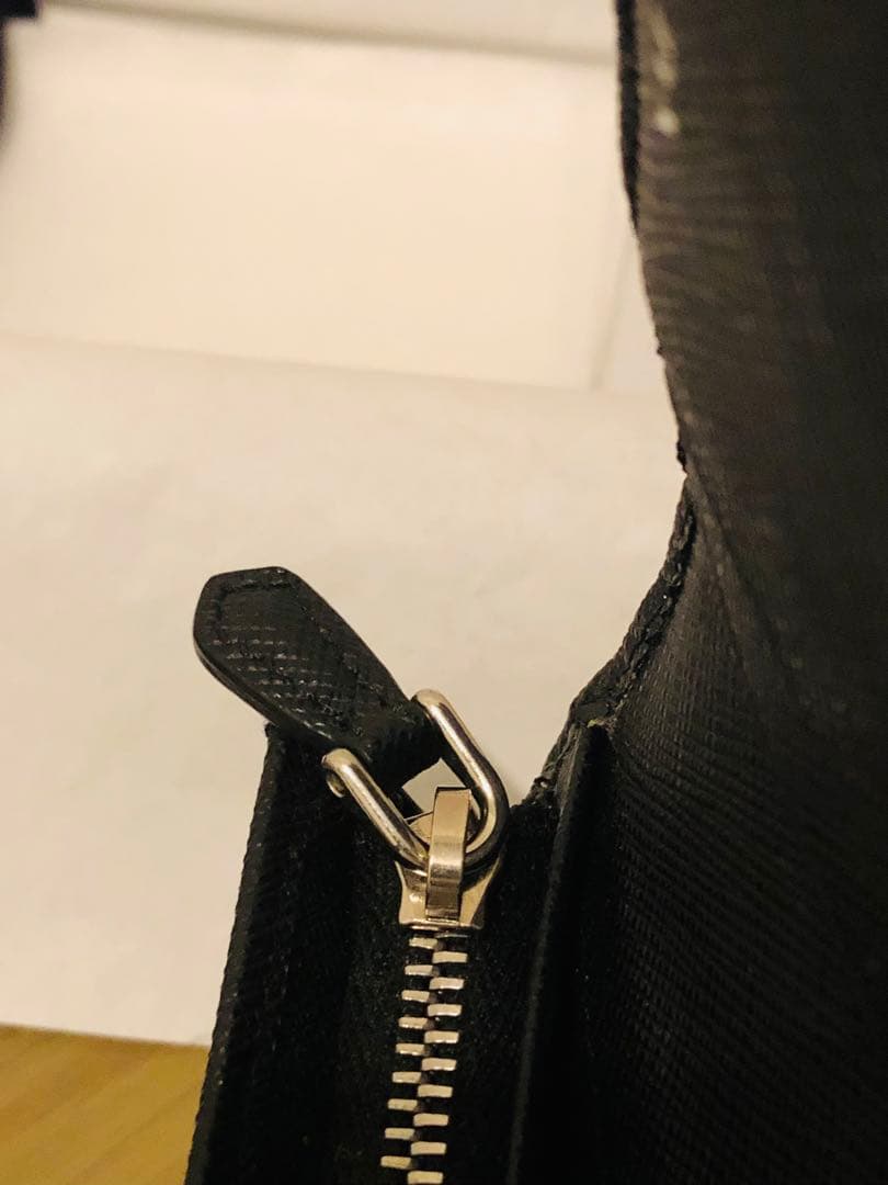 PRADA プラダ サフィアーノ 二つ折り財布 1MV021 ブラック