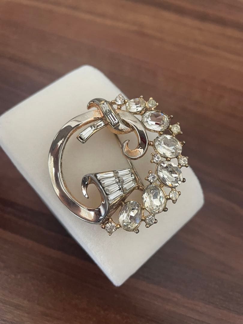 希少　トリファリ　TRIFARI PAT PEND サークル　ブローチ ゴールド