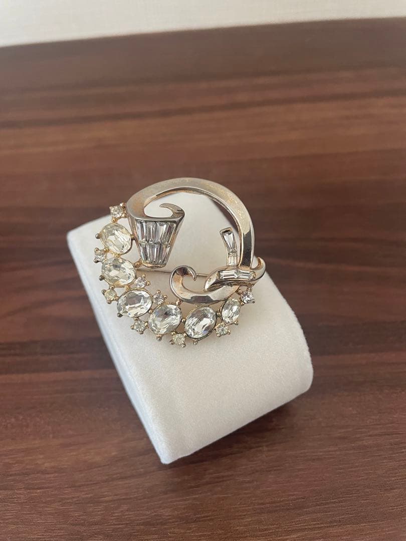 希少　トリファリ　TRIFARI PAT PEND サークル　ブローチ ゴールド