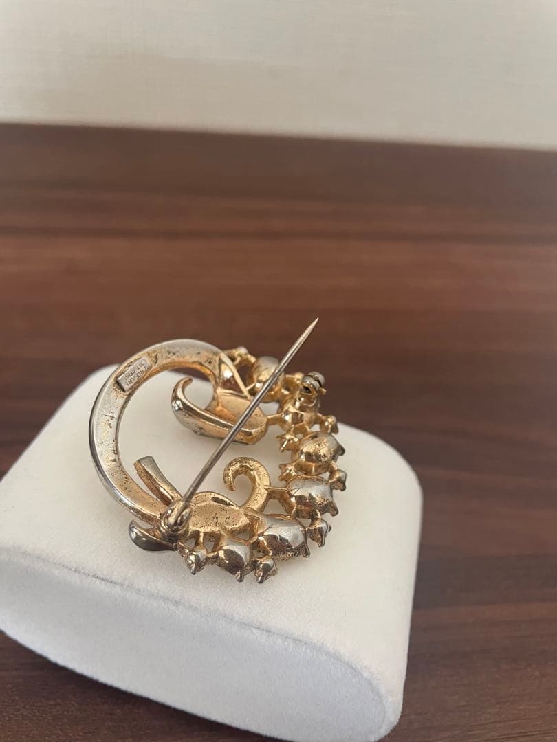 希少　トリファリ　TRIFARI PAT PEND サークル　ブローチ ゴールド