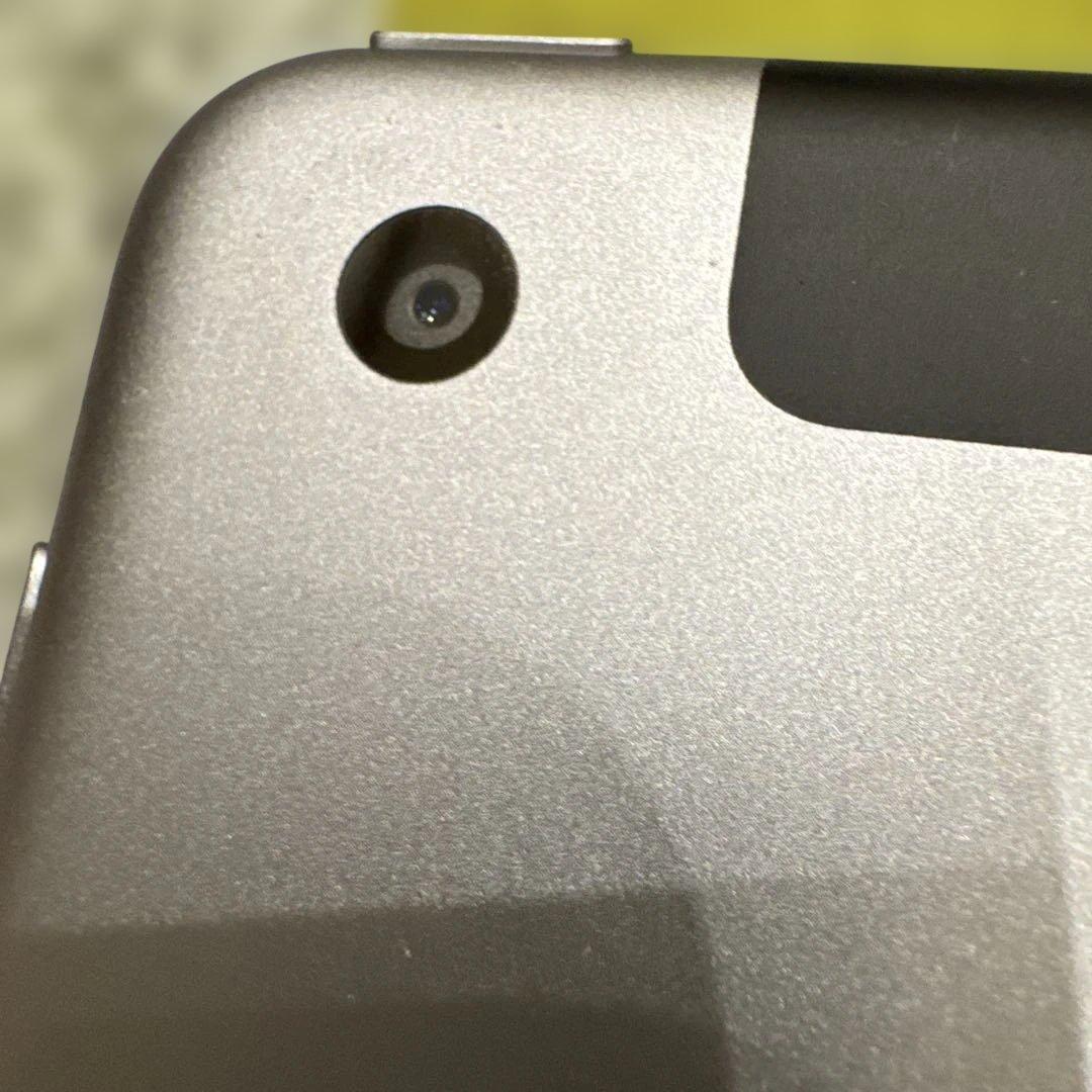 iPad6世代　32G SIMフリー