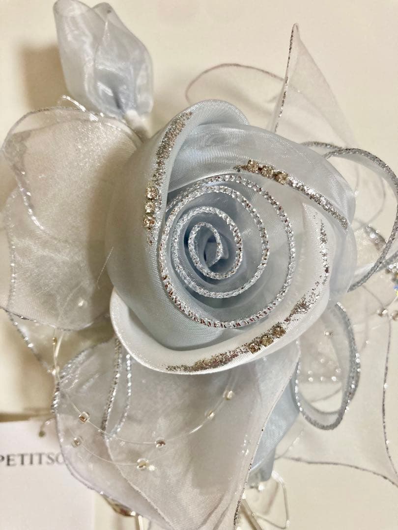 東京ソワール　PETITSOIR コサージュ ブローチ　　シルバー　新品未使用