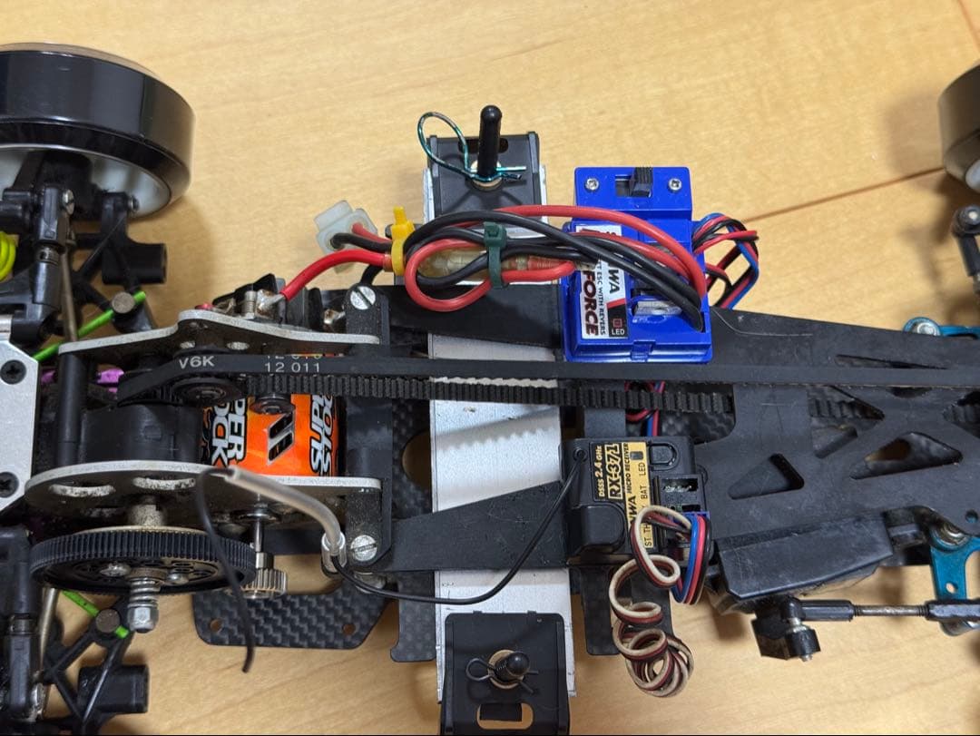 ラジコン 1/10 アルファロメオ 155 ドリフト