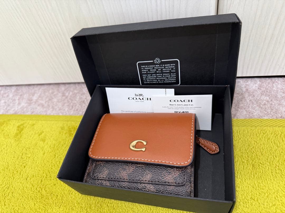 (新品)✨COACH 二つ折り財布 ブラウン レザー