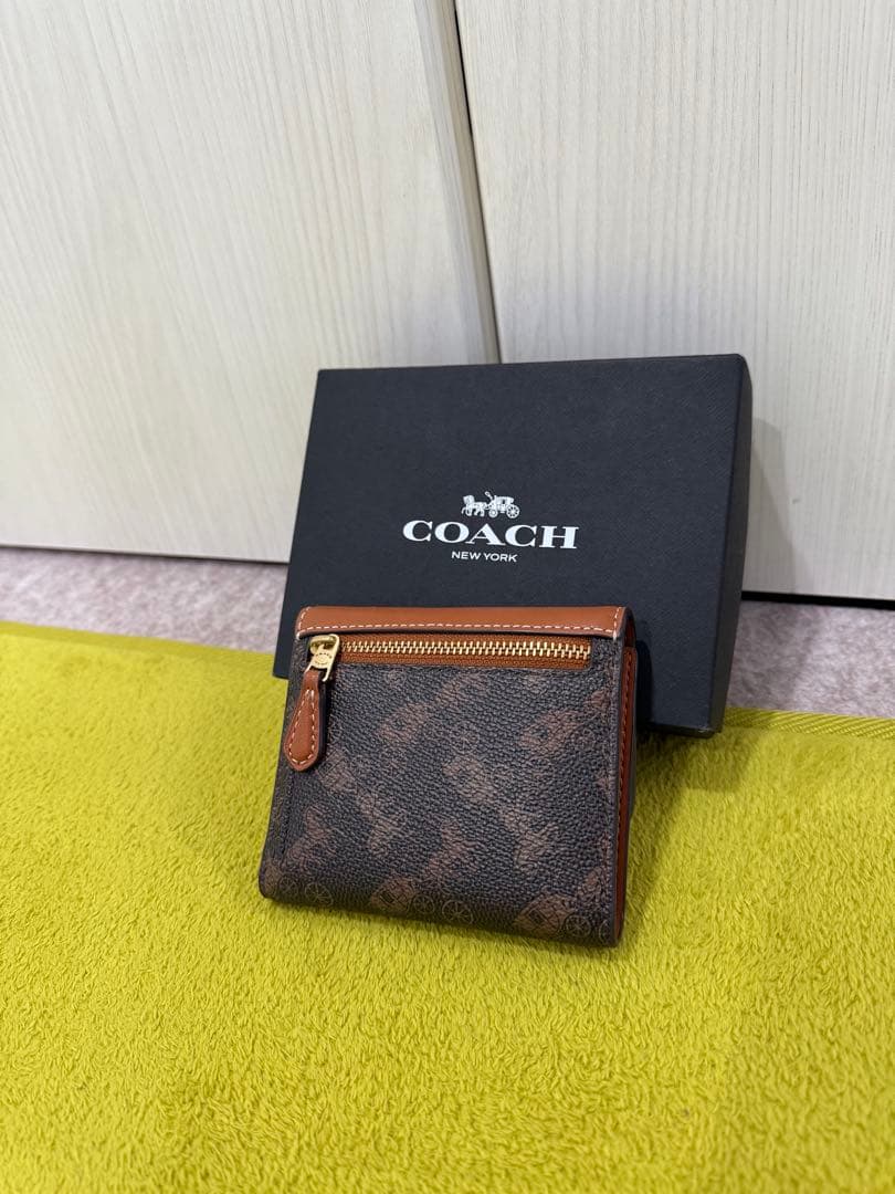 (新品)✨COACH 二つ折り財布 ブラウン レザー