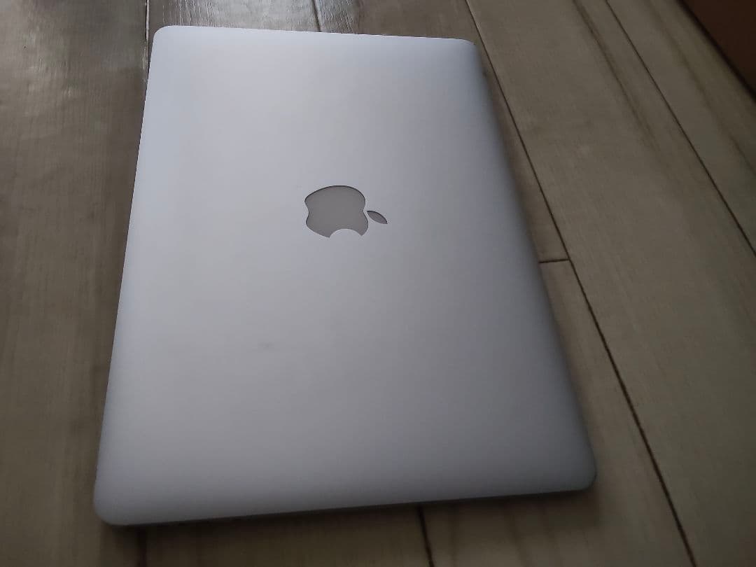 中古 MacBook Air 13 インチ