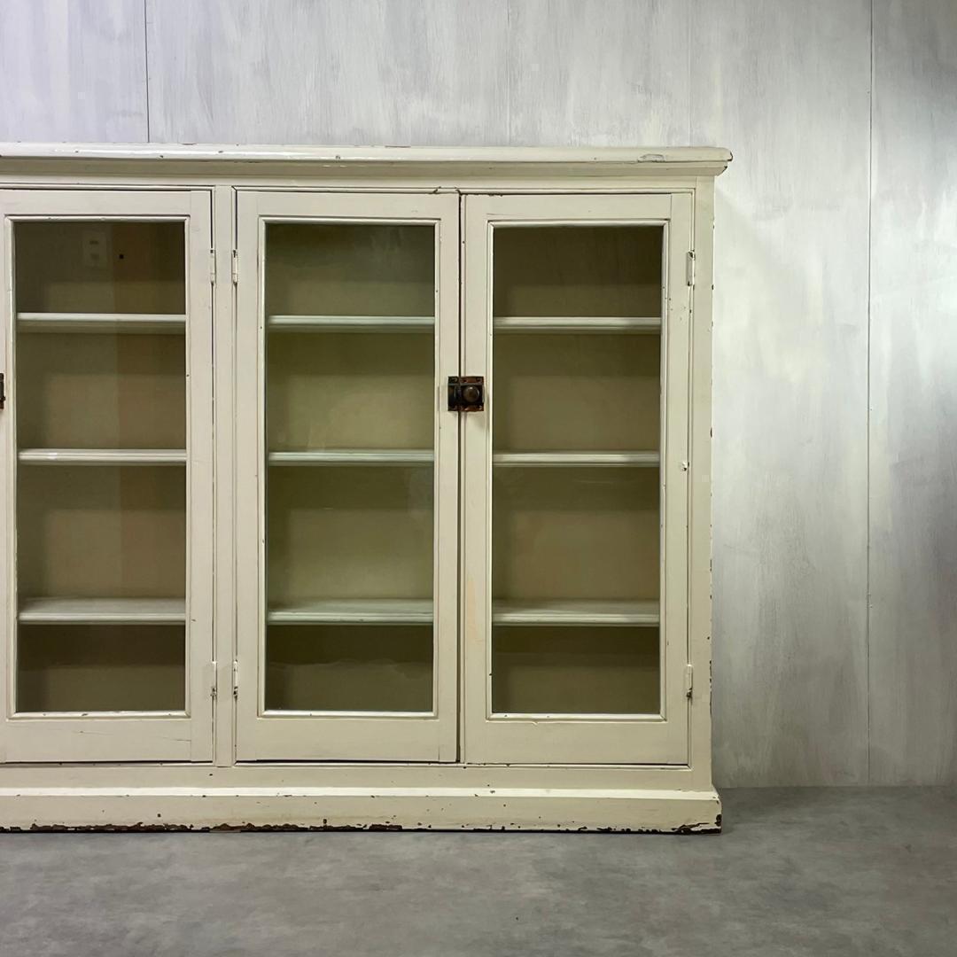 ヴィンテージ シャビーシック キャビネット ホワイト カップボード ショーケース