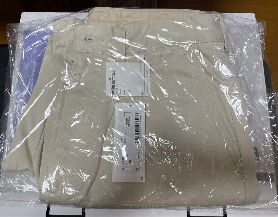 ナナミカ ワイドストレートチノパンツ30インチ　品番S25SC079 色: DS