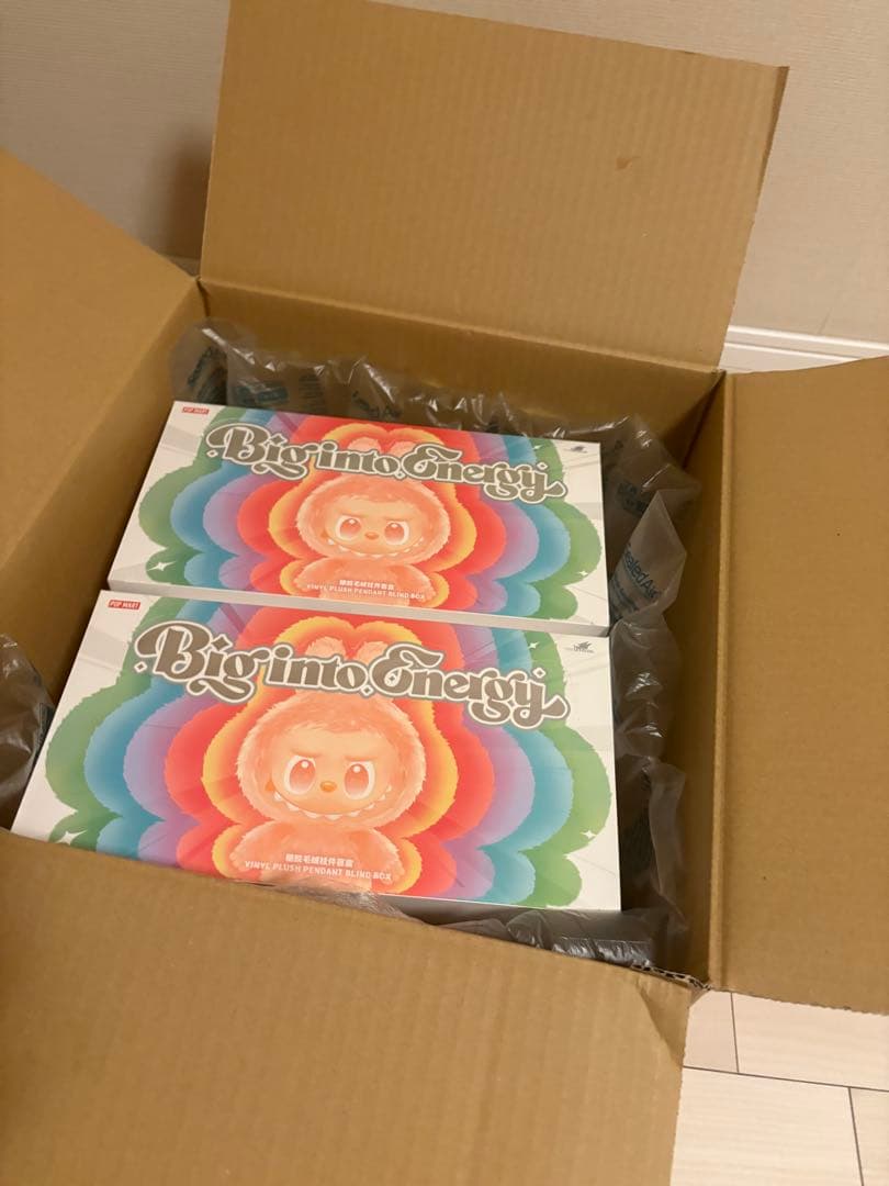 新品⭐️LABUBU THE MONSTERS Big into Energy