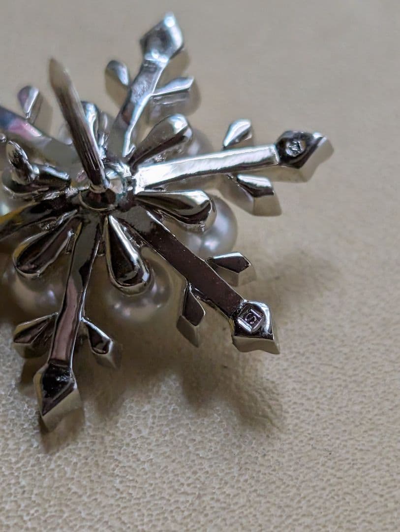 MIKIMOTO パール7珠 ピンブローチ あこや真珠　雪の結晶　未使用品　美品