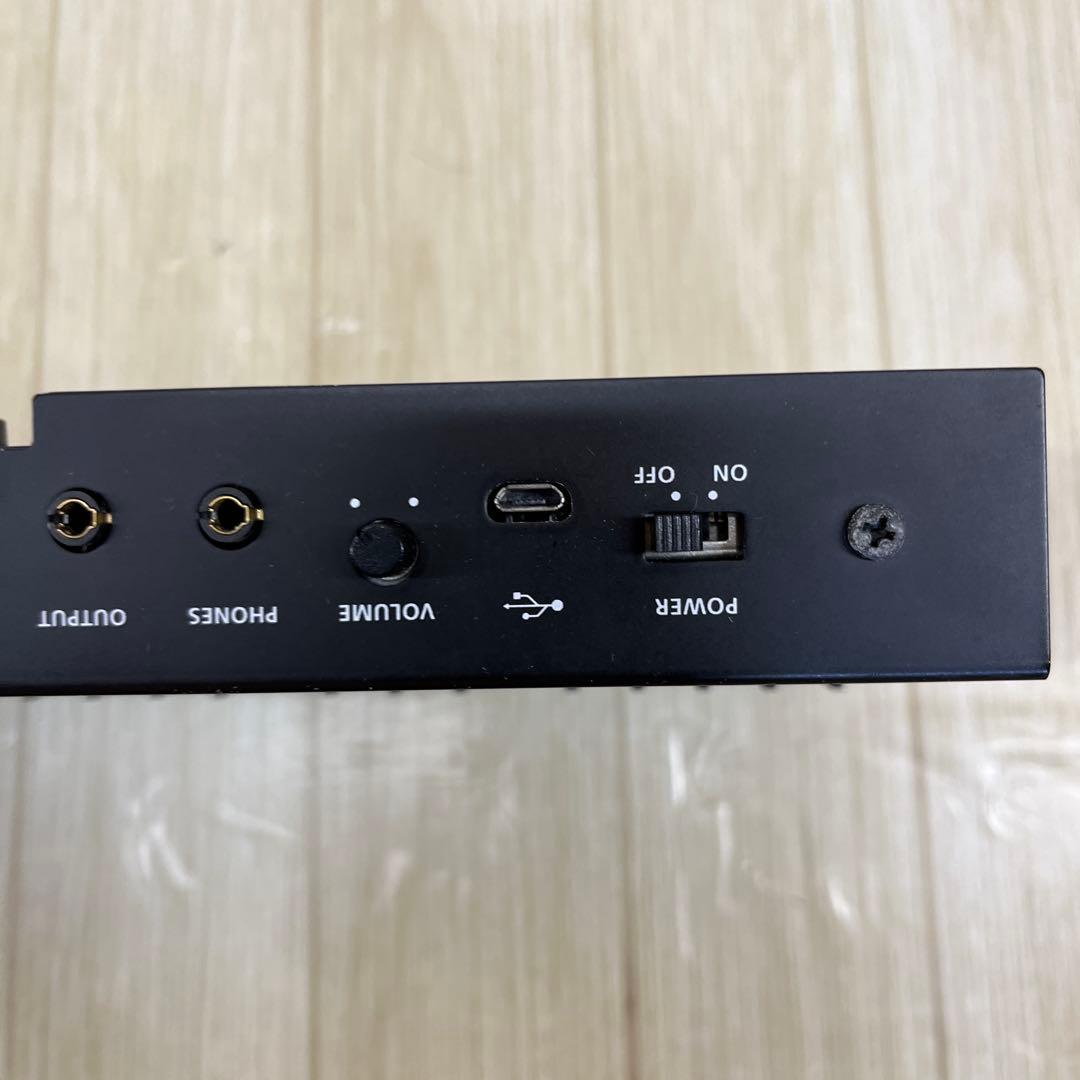 RolandBoutique JU-06シンセサイザー