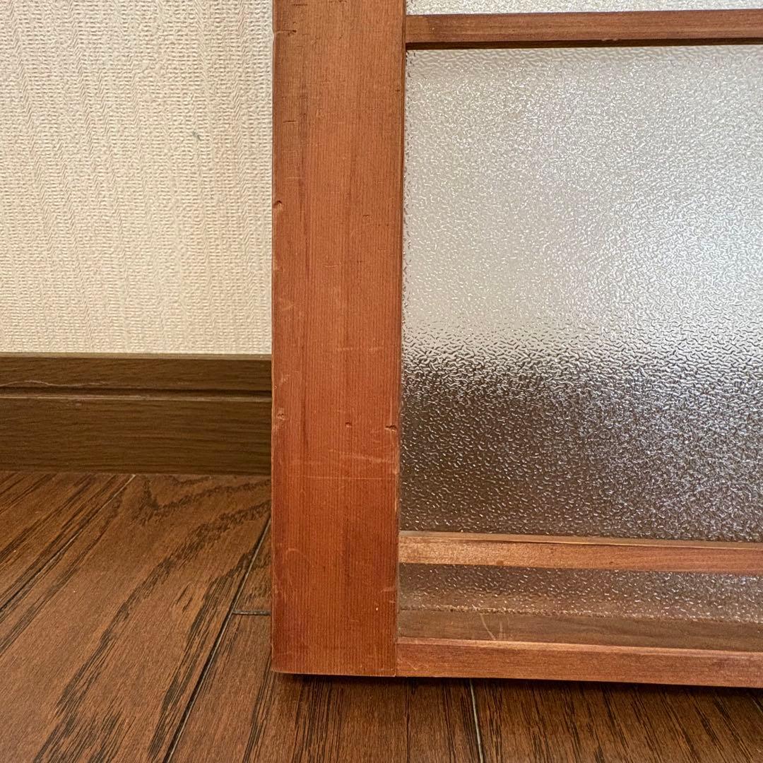 昭和板型ガラス　木枠付き　透かし彫り パーテーションの部品　間仕切り　衝立