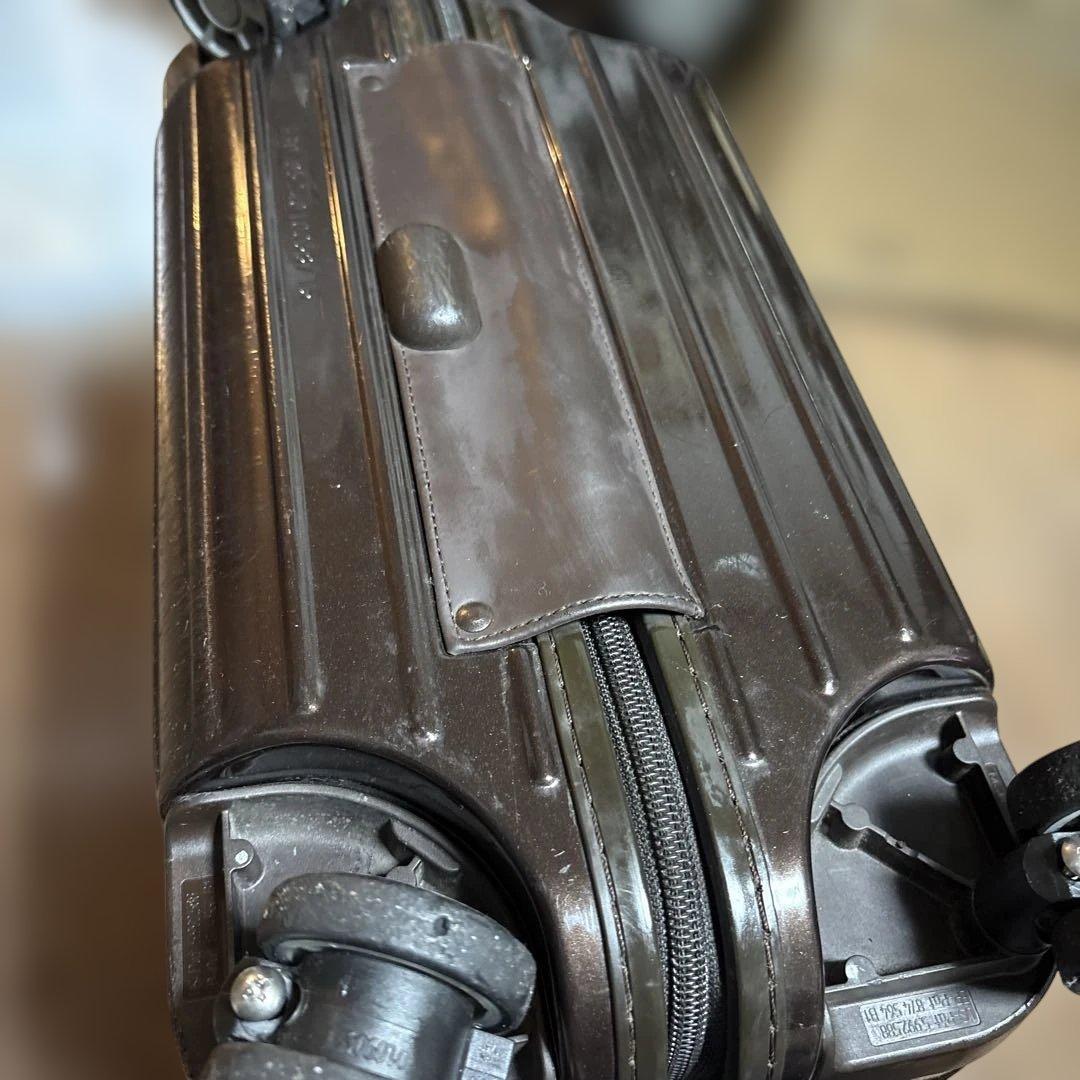 リモワ サルサデラックス4輪 23L 機内持込可　ビジネストローリー　上品な茶色