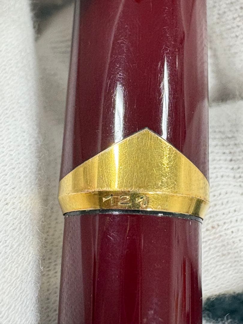 Montblanc 赤 万年筆 専用ボックス付き