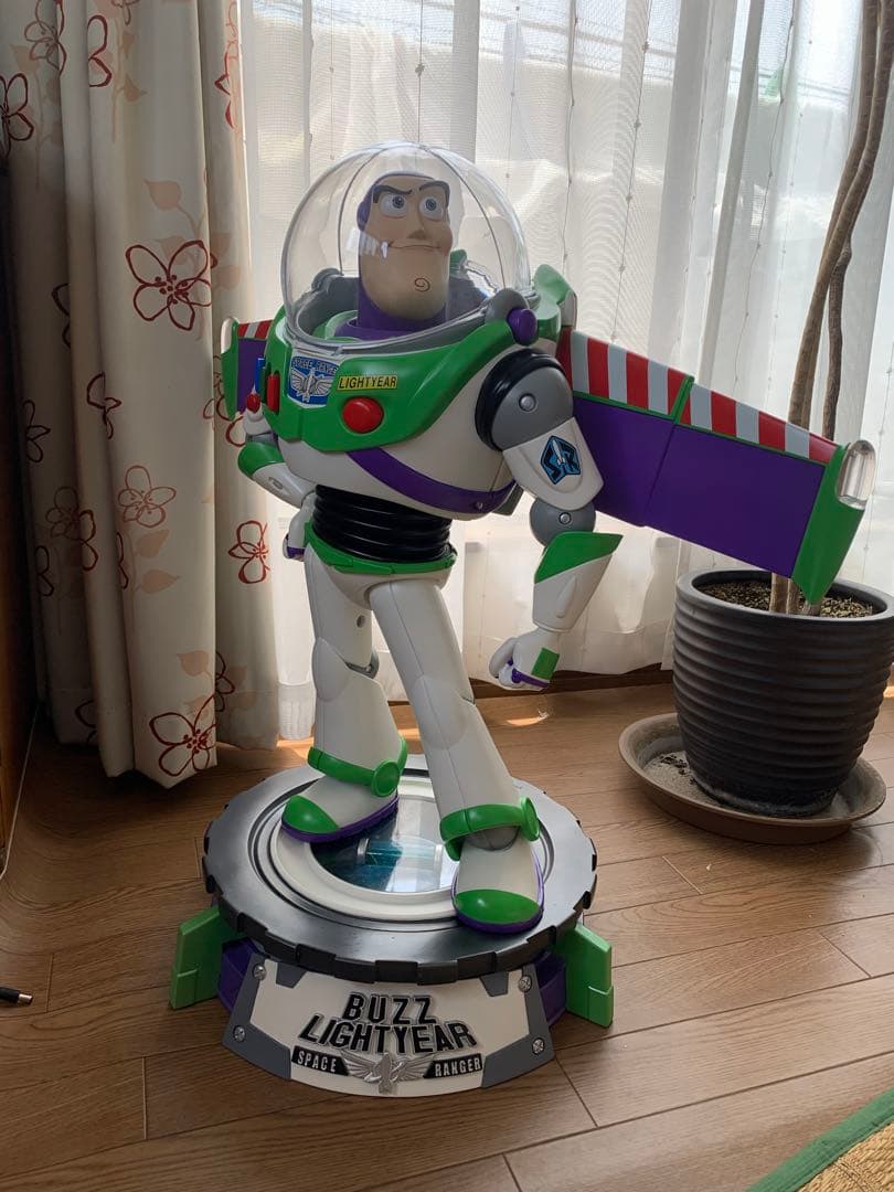 トイストーリー Paladin バスライトイヤー フィギュア