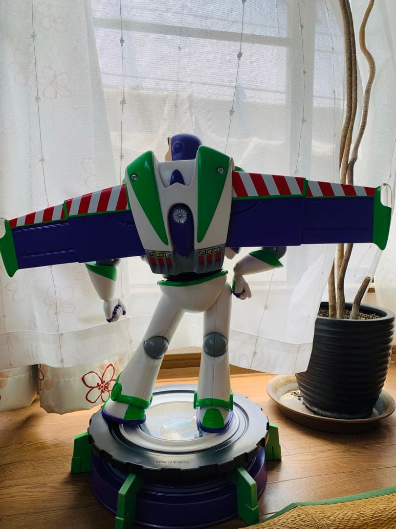 トイストーリー Paladin バスライトイヤー フィギュア