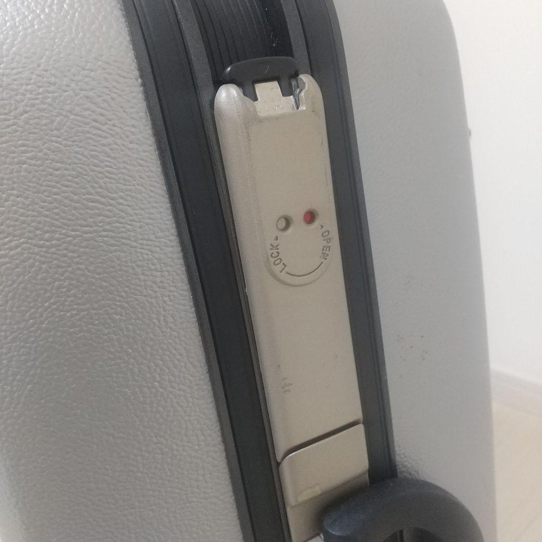 【美品】Samsonite シルバー 中型 ハード キャリーケース スーツケース