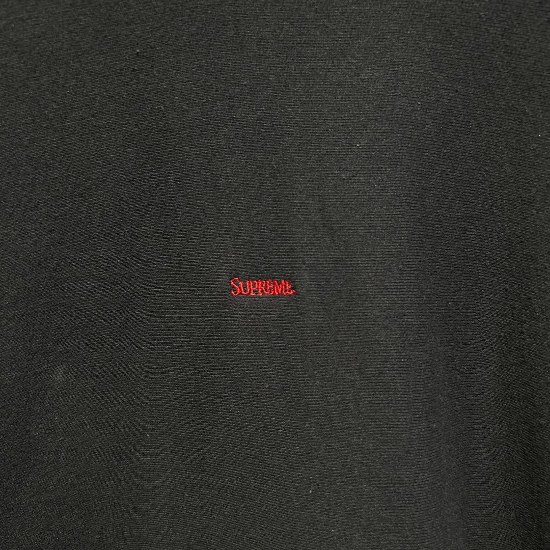 【即完売モデル】シュプリーム☆センタースモール刺繍ロゴ　人気デザイン　パーカー