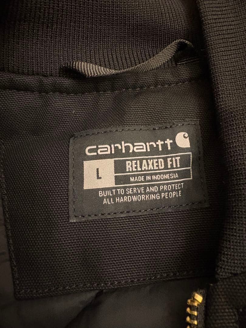 カーハート　ダックベストL 2025年12月購入試着後洗濯試着のみ　黒　美品