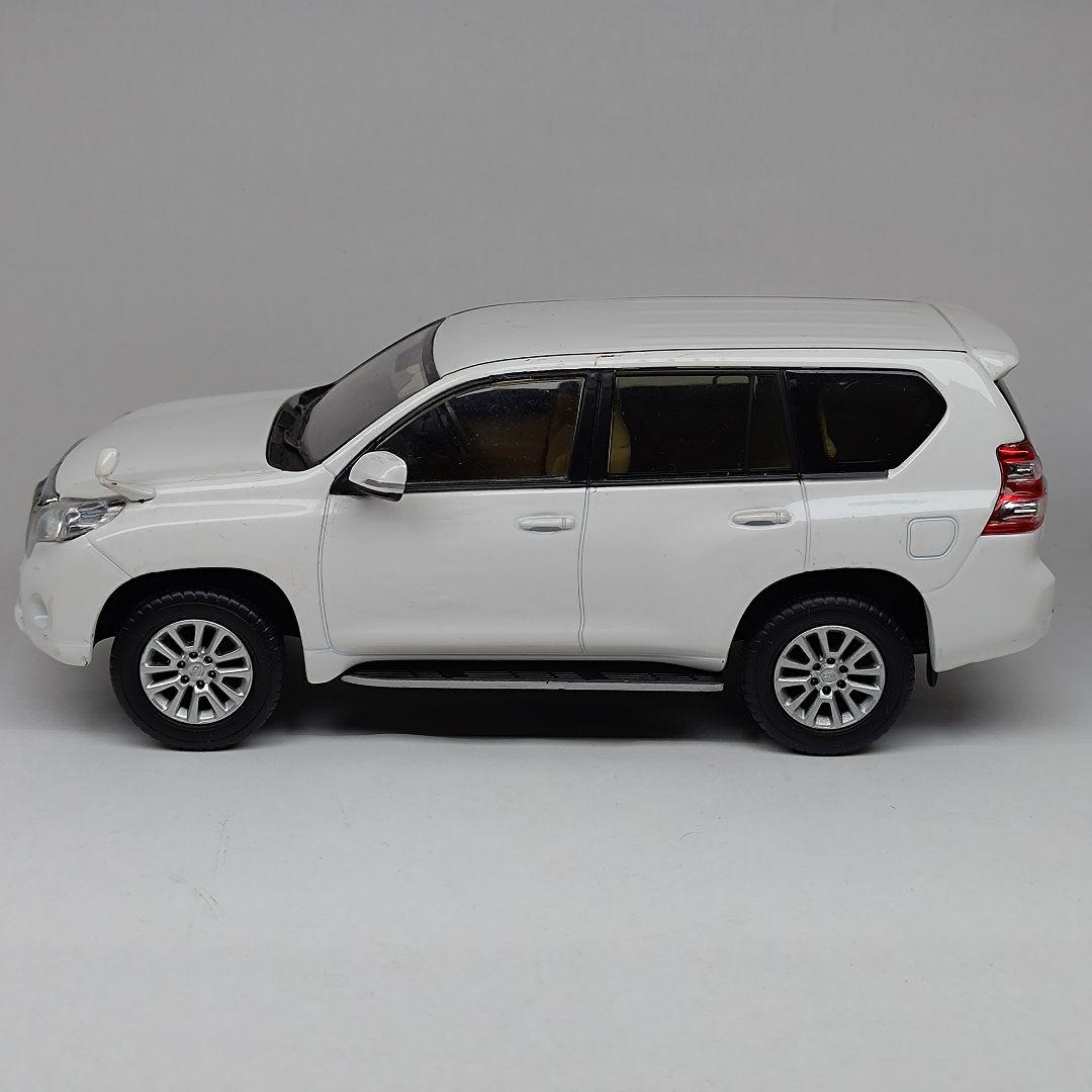 ランドクルーザープラド 前期 カラーサンプル ホワイトパールクリスタルシャイン