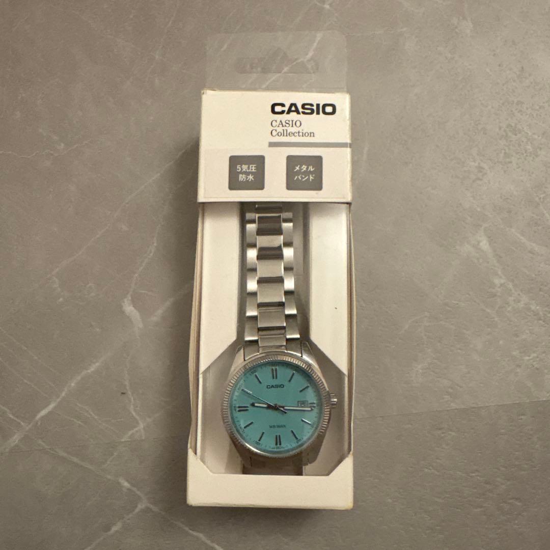 美品　CASIO 腕時計 ティファニーブルー
