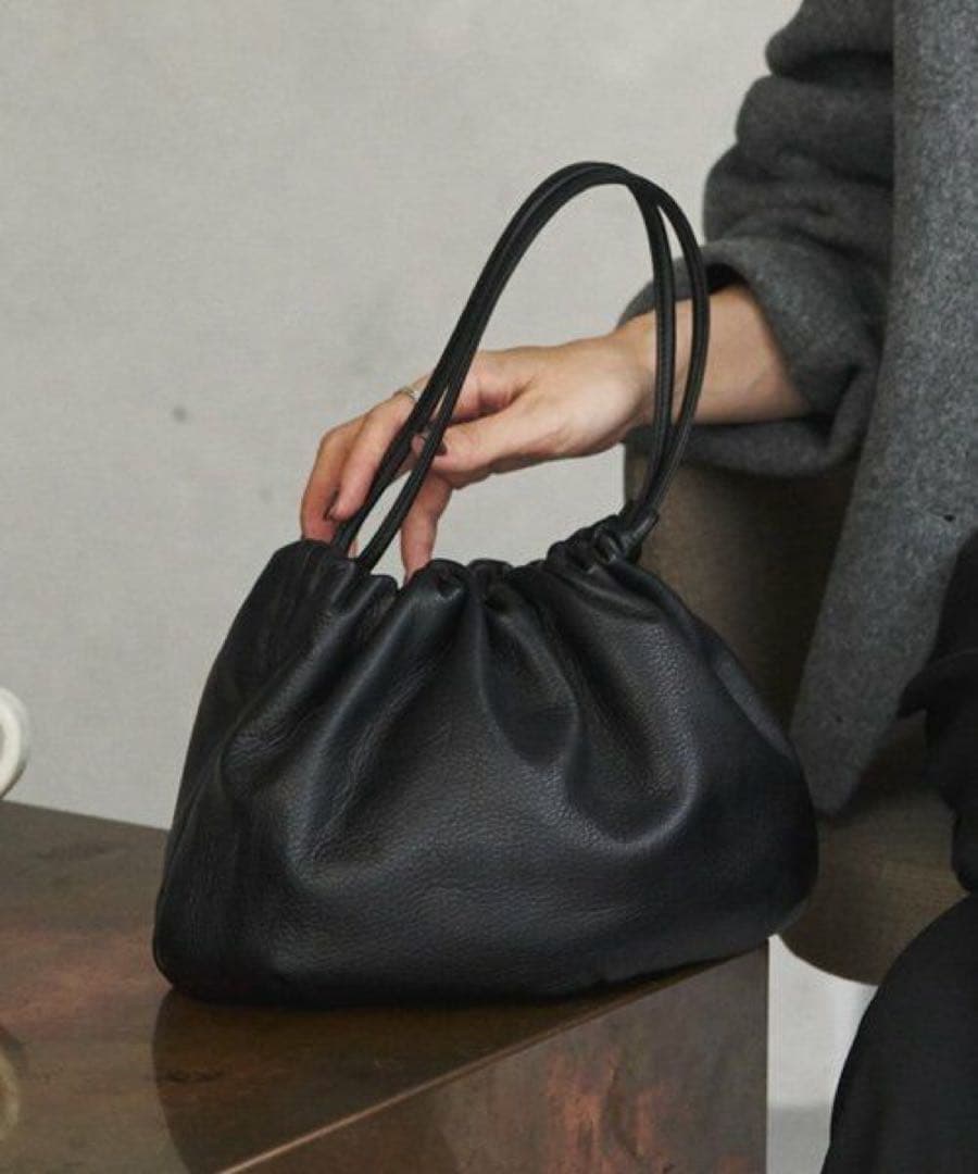 にゃにゃ　russet レザー巾着4WAYショルダーバッグ