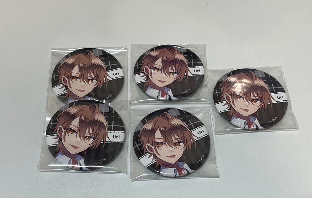 カラフルピーチ　ぱらぴち缶バッジ　うりさん