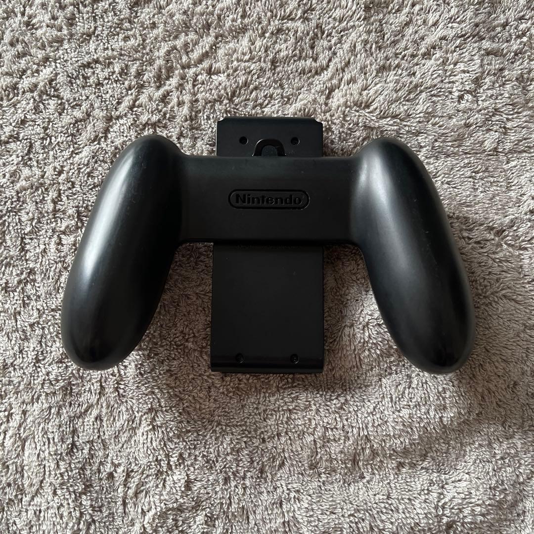 Nintendo Switch グリーンとピンクのジョイコン