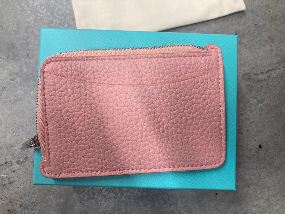 Tiffany & Co. ピンクレザーケース